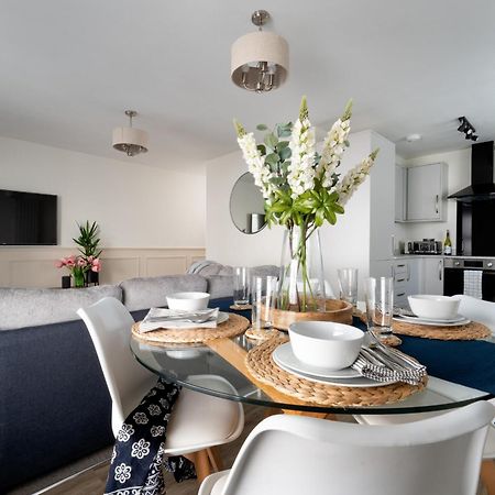 Lawsons Place - Family-Friendly Apartment With Parking On Babbacombe Downs In トーキー エクステリア 写真