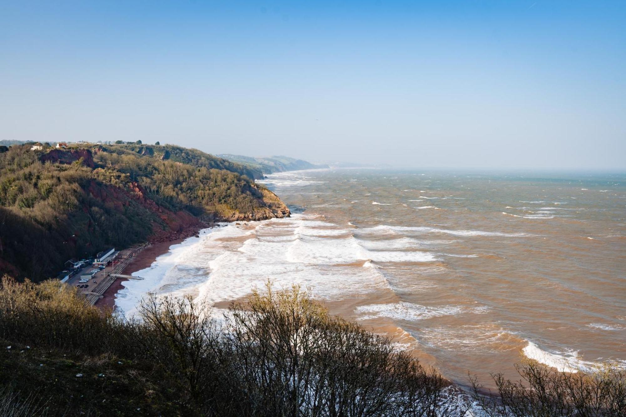 Lawsons Place - Family-Friendly Apartment With Parking On Babbacombe Downs In トーキー エクステリア 写真