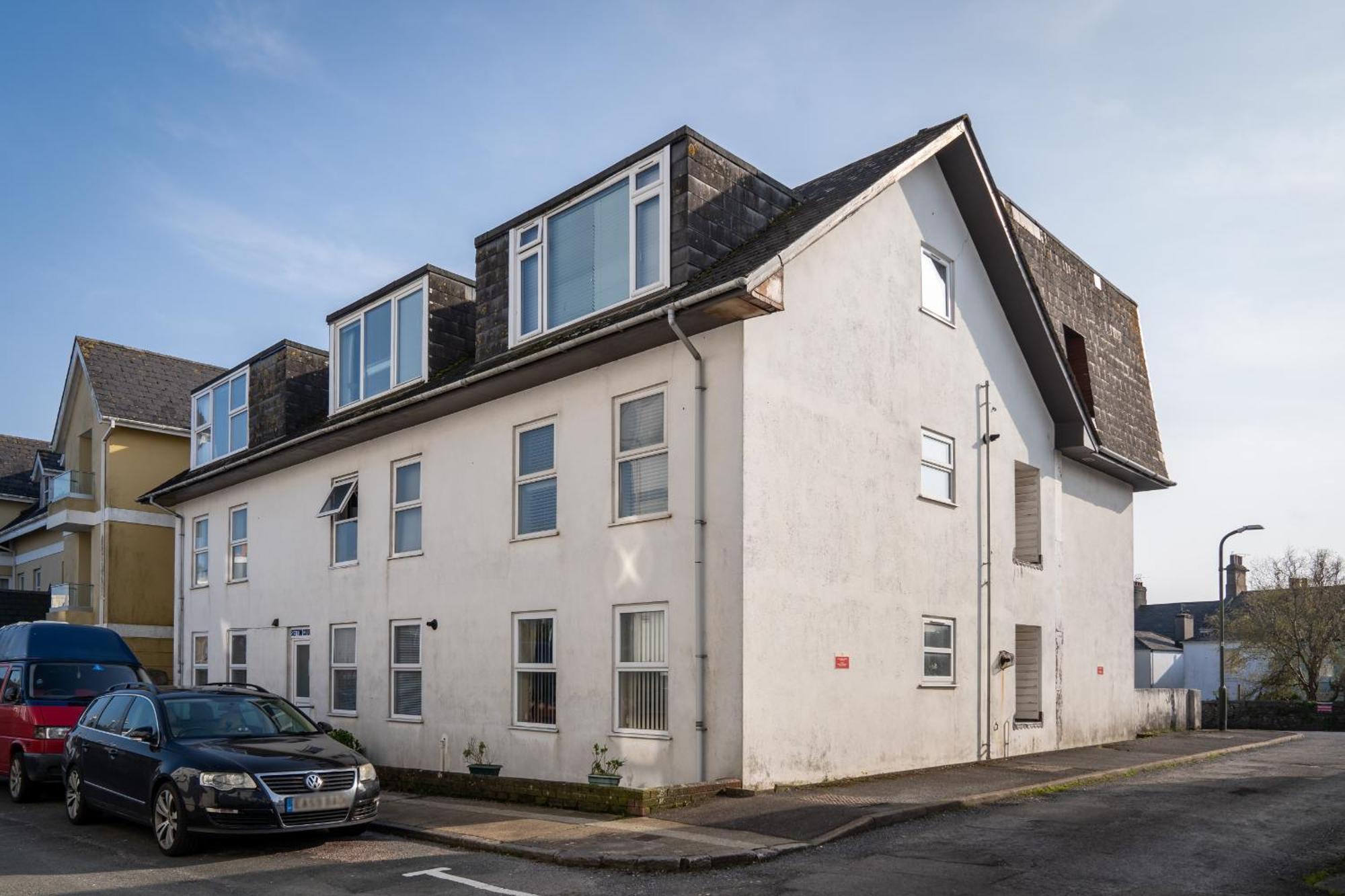 Lawsons Place - Family-Friendly Apartment With Parking On Babbacombe Downs In トーキー エクステリア 写真