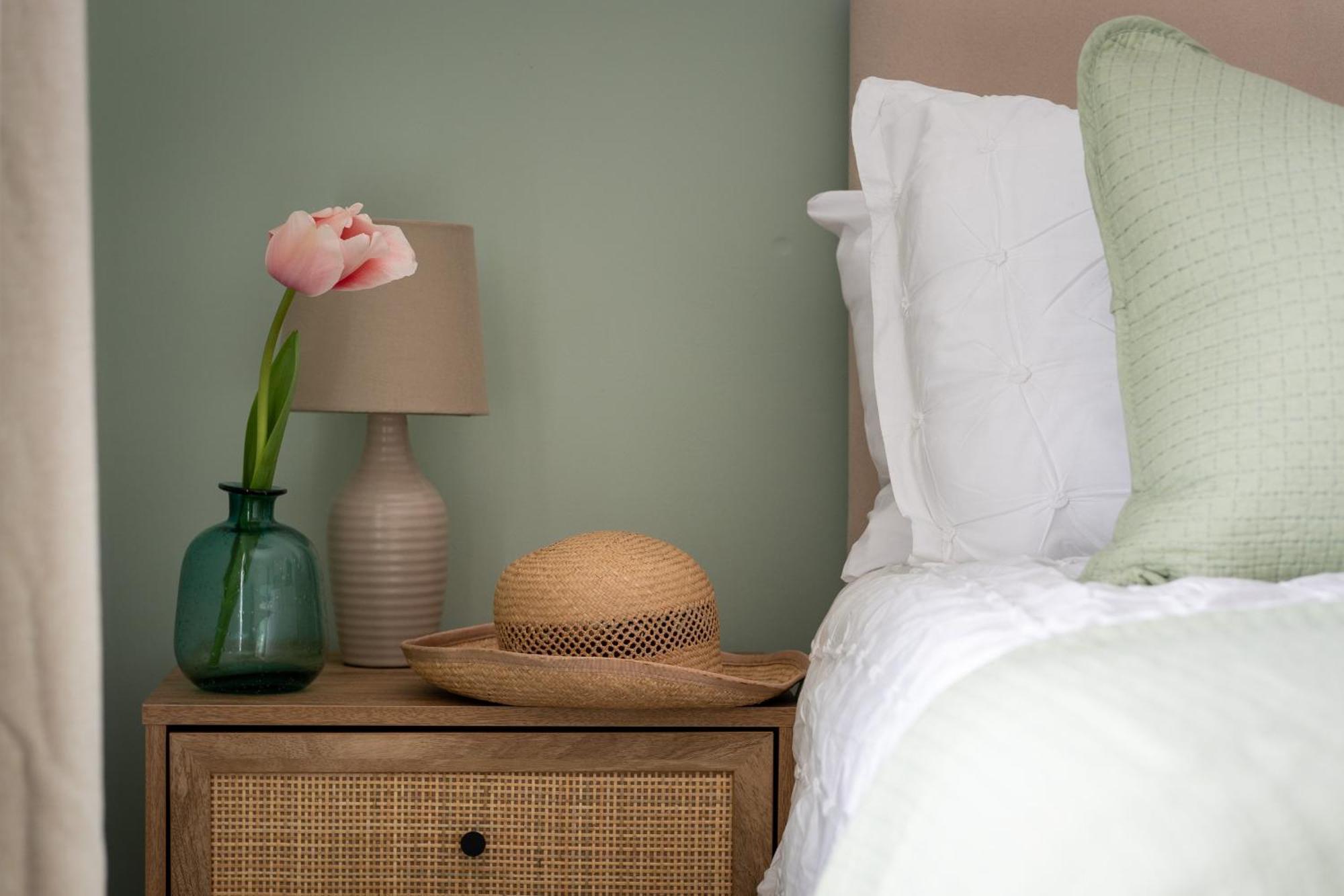 Lawsons Place - Family-Friendly Apartment With Parking On Babbacombe Downs In トーキー エクステリア 写真