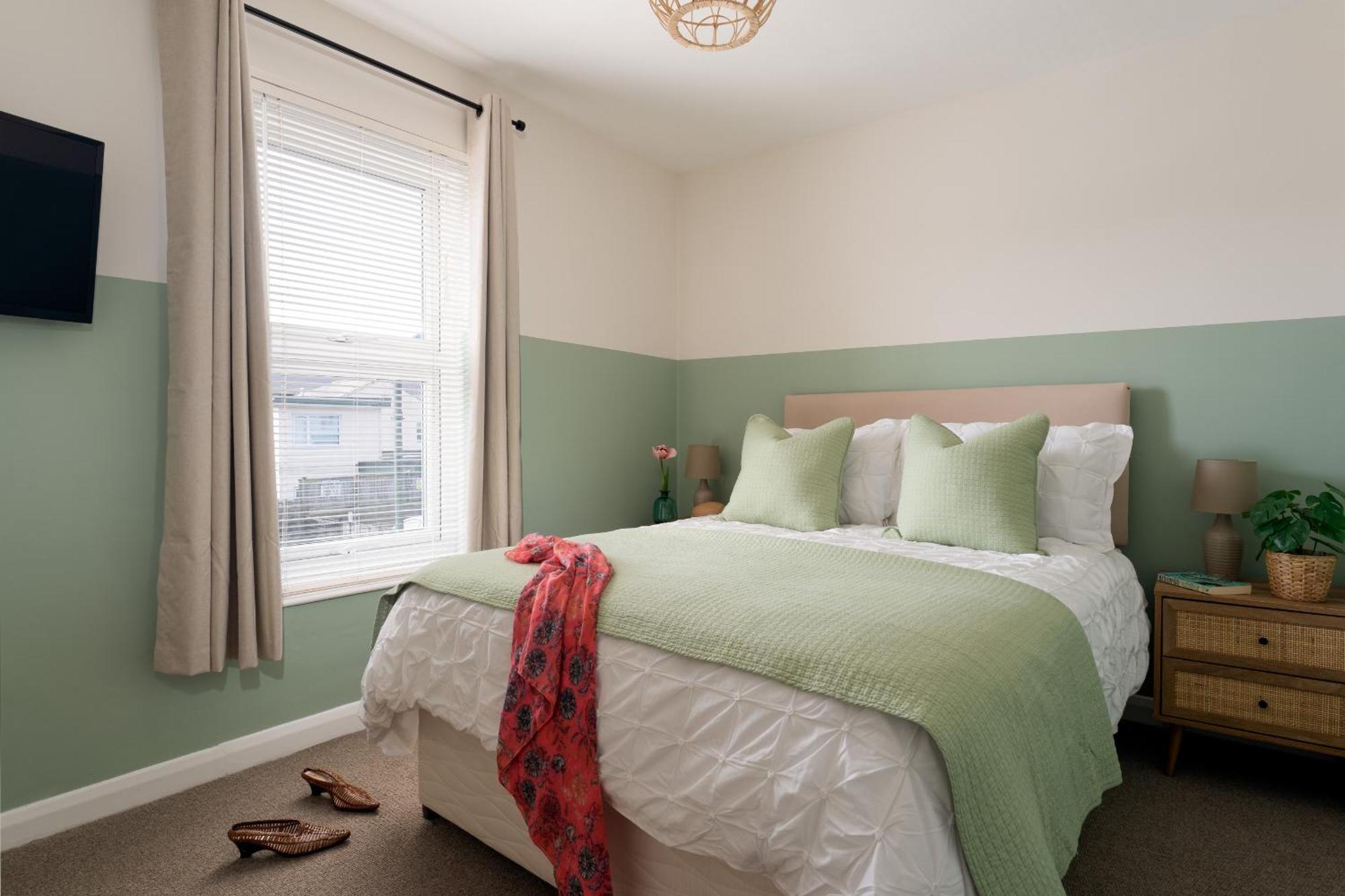 Lawsons Place - Family-Friendly Apartment With Parking On Babbacombe Downs In トーキー エクステリア 写真